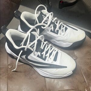 Giannis mens sneakers